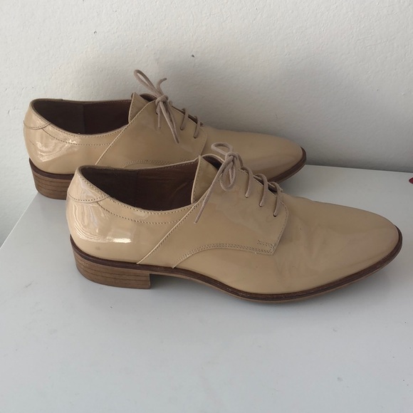 LAST CHANCE Pure Navy Nude Patent Leather Oxford - Picture 4 of 6